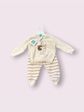 NWT Disney Baby Cream Winnie the Pooh Knit Sweater And Pants Set Size 9 Months